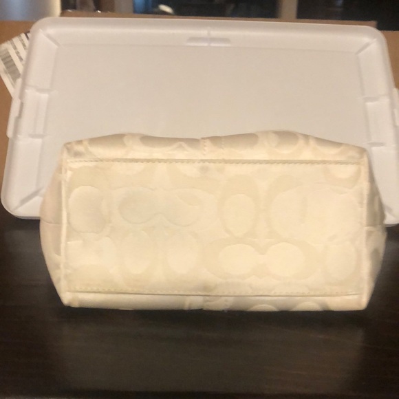 White mini monogram coach bag - Picture 2 of 4
